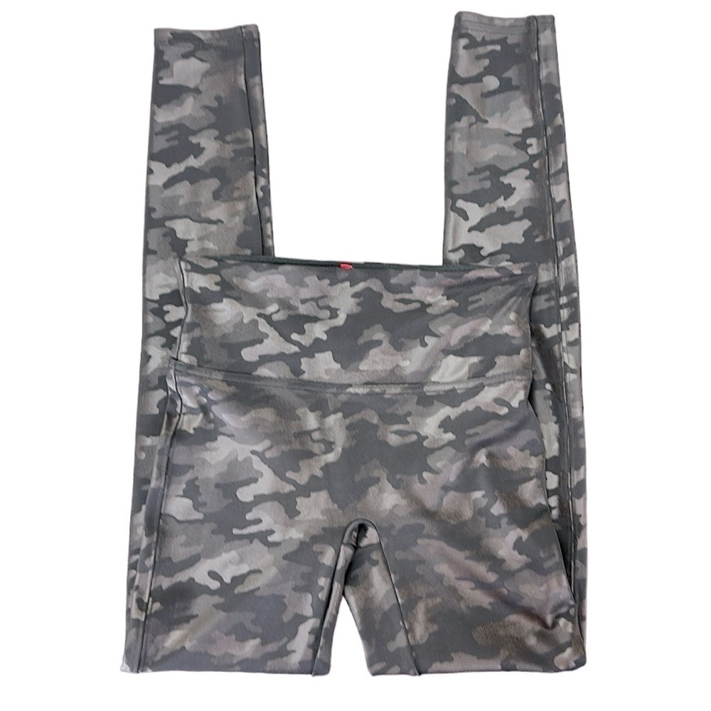 SPANX Black Gray Faux Leather Camo Print Leggings Size S‎